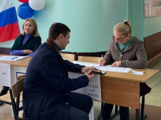 юрий Свириденков проголосовал на выборах Президента Российской Федерации - фото - 2
